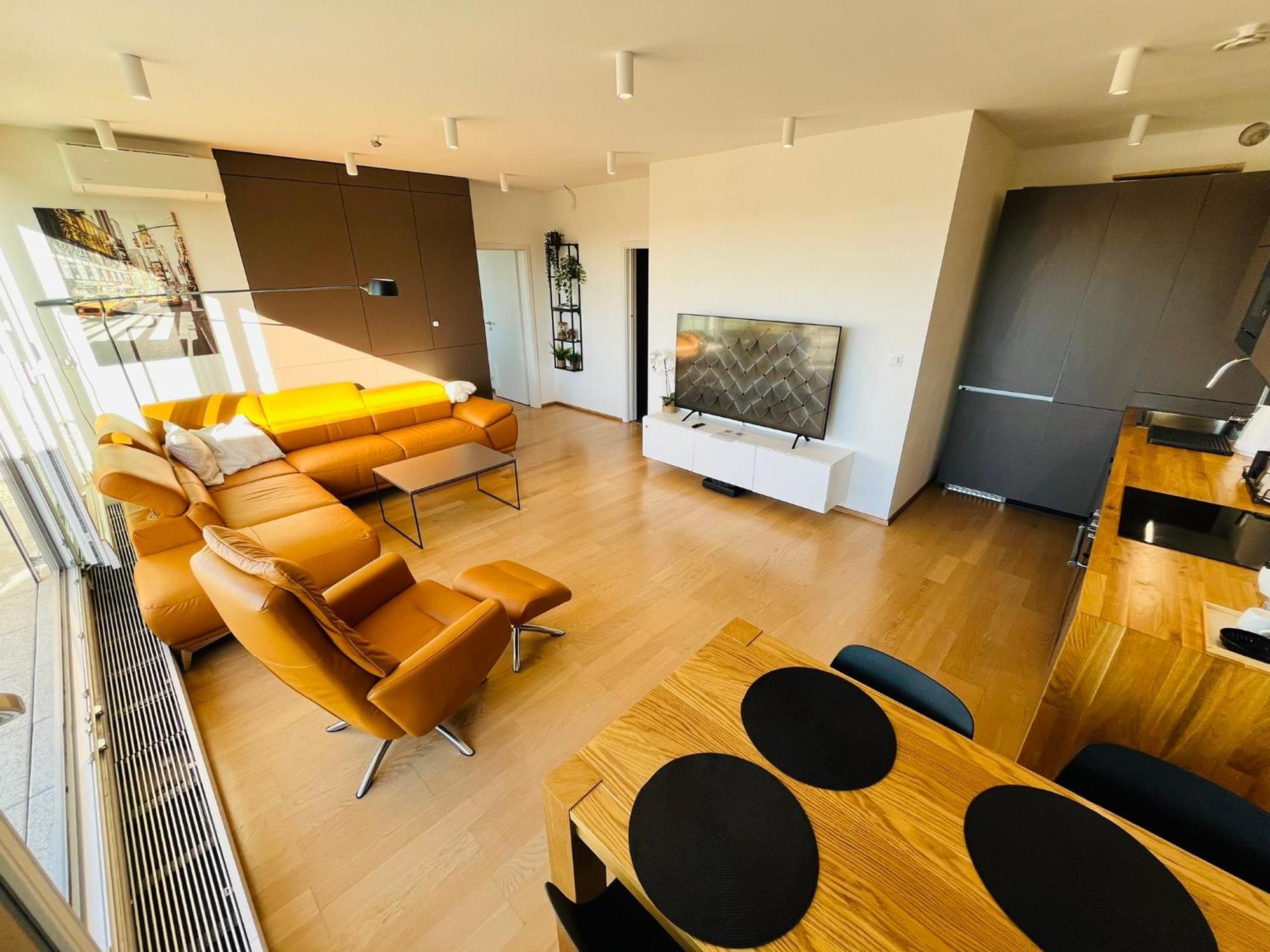 Center With Parking And A Big Terrace Brno
