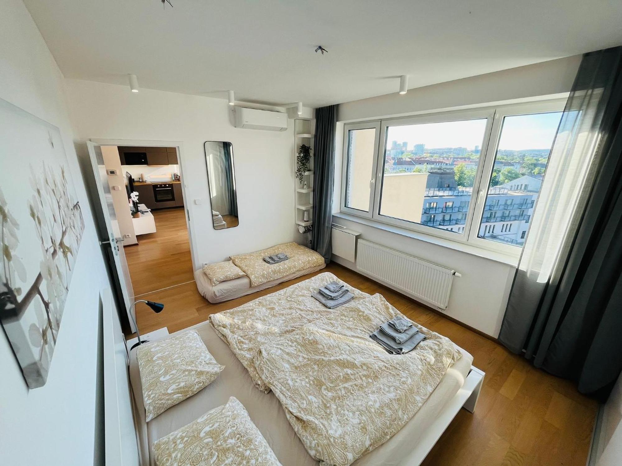 Apartment Center With Parking And A Big Terrace *