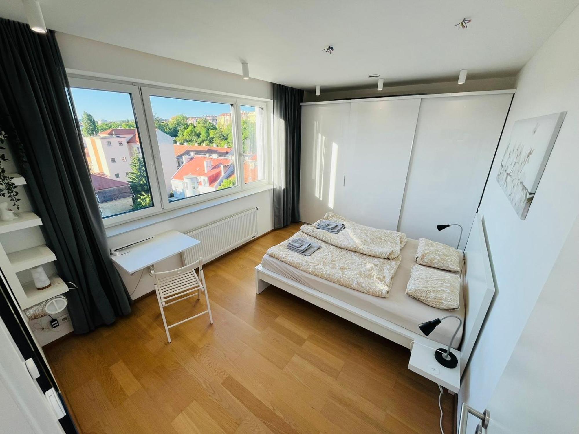 Apartment Center With Parking And A Big Terrace Brno